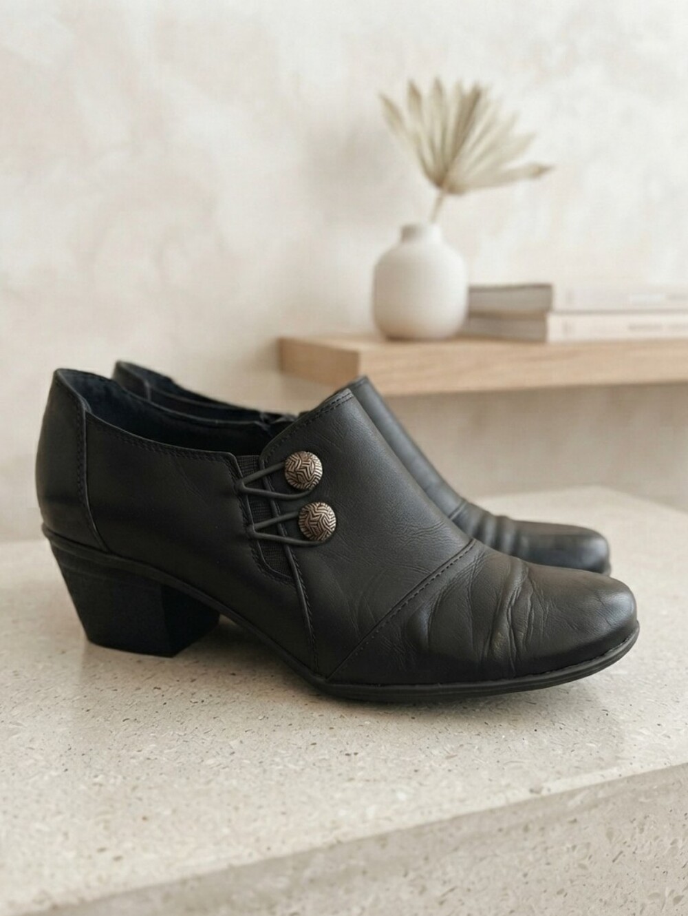 Clarks Emslie Warren Slip-on Loafers Black Low Block Heel Sz 8 Ankle Boot